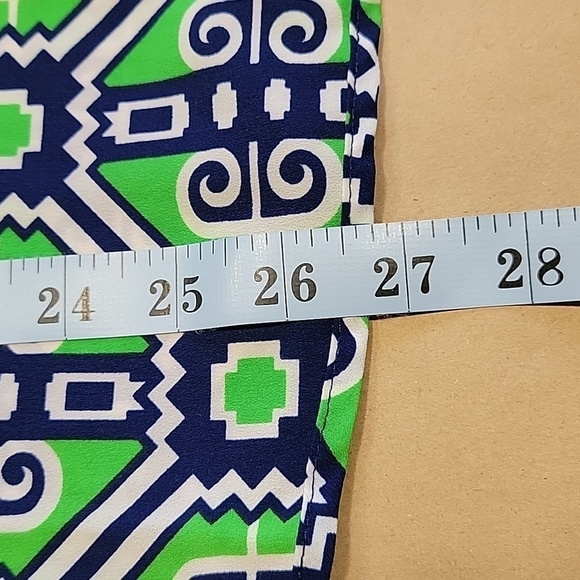 Macbeth Size L Green Blue White Patterned Sleeveless Button Back Blouse, NWOT - Picture 9 of 12